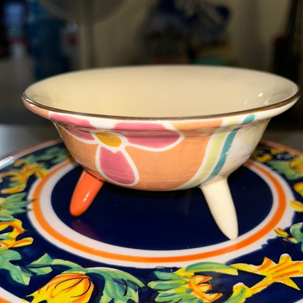 Small trinket dish footed
